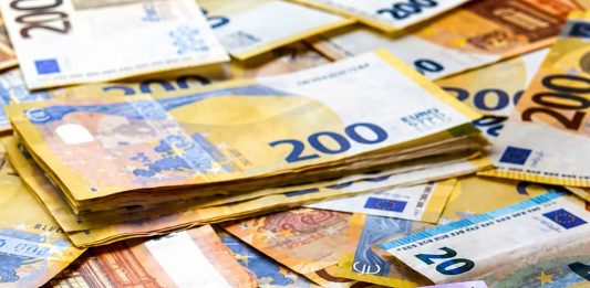 Pare će im se lepiti za prste: Ova 3 znaka od 20. jula konačno pune novčanike i …