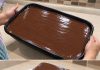 JEDNOSTAVNE ČOKOLADNE KOCKE KOJE ĆE VAS OBORITI SA NOGU