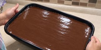 JEDNOSTAVNE ČOKOLADNE KOCKE KOJE ĆE VAS OBORITI SA NOGU